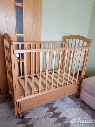 Детская кроватка 120*60, матрас 120*60 и простыни