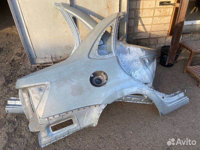 Крыло заднее левое правое Лада Гранта седан