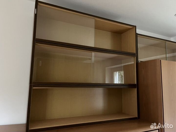 Полка для книг