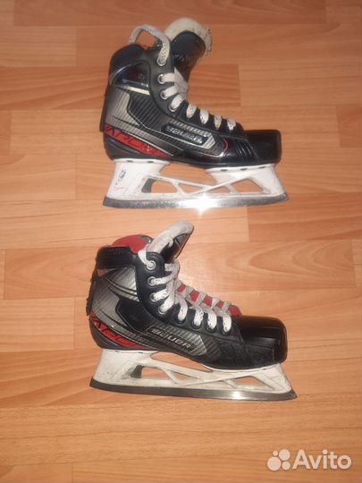 Хоккейные вратарские коньки bauer