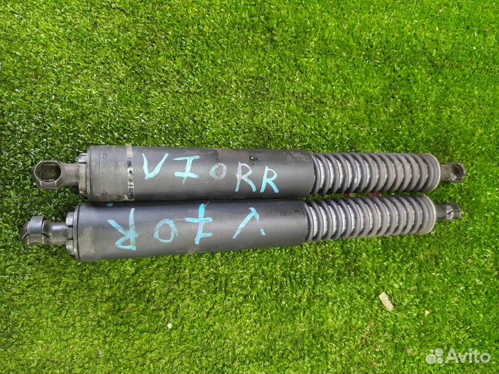 Амортизатор багажника пара Volvo V70