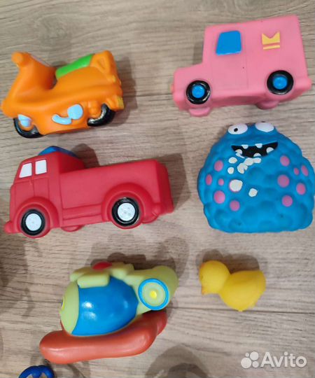 Брендовые игрушки для малышей