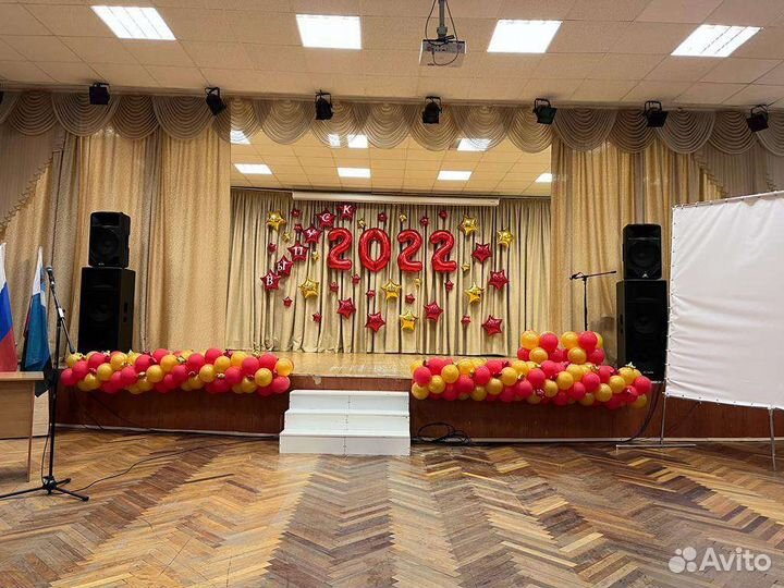 Шары и цветы на выпускной