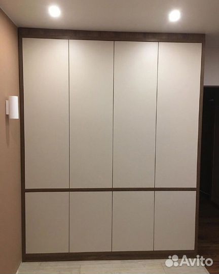 Шкаф распашной