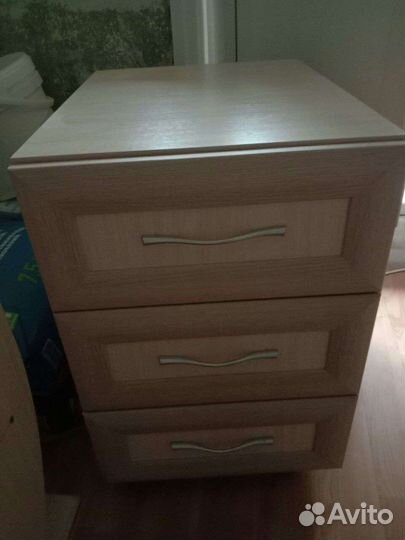 Компьютерный стол бу+тумбочка+полка