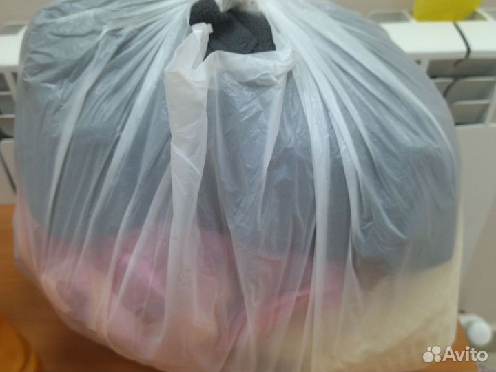 Пакет с кофтами