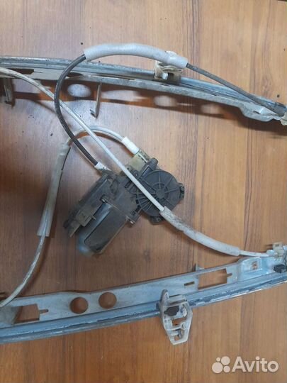 Электростеклоподъемник передний Renault Megane 2