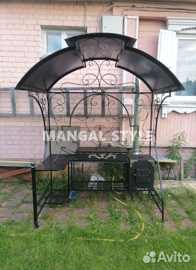 Мангал с крышей