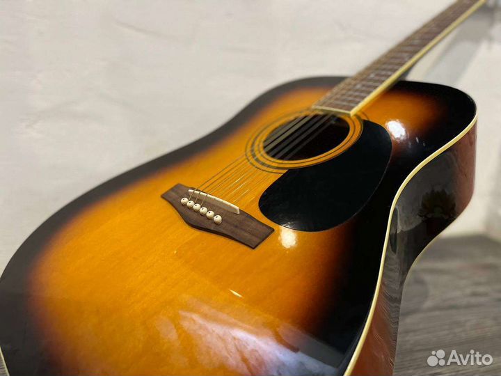Гитара акустическая