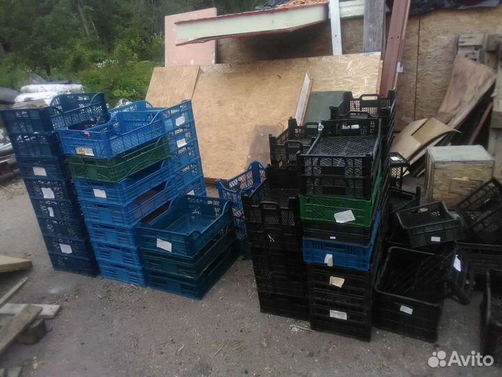 Пластиковые ящики