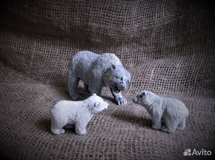 Статуэтка Медведь.Медвежата.фигурка из камня