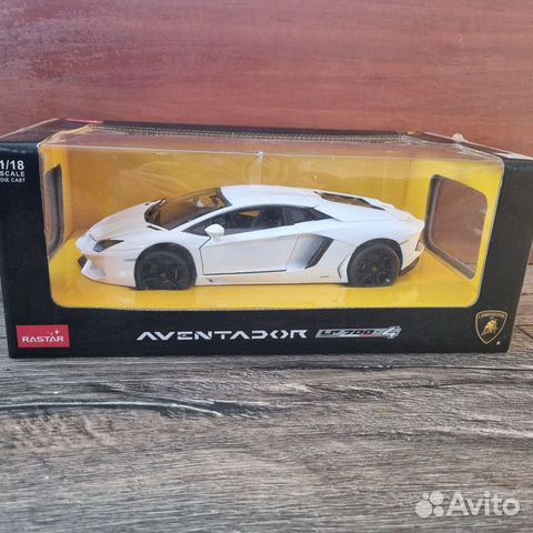 Lamborghini Aventador 1:18