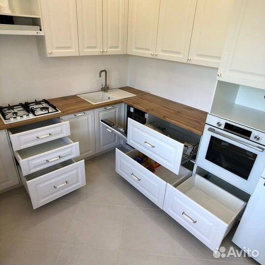 Кухня угловая на заказ, бесплатный замер