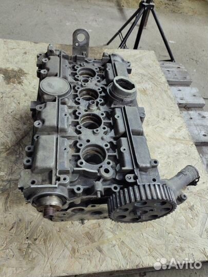 Головка блока цилиндров Volvo S40 1999