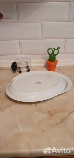 Овальная тарелка bergoff 30 см