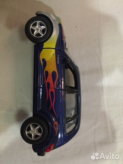Игрушечная модель Chrysler PT Cruiser