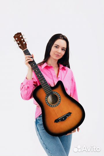 Гитара акустическая