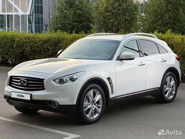 Infiniti FX37, 2013