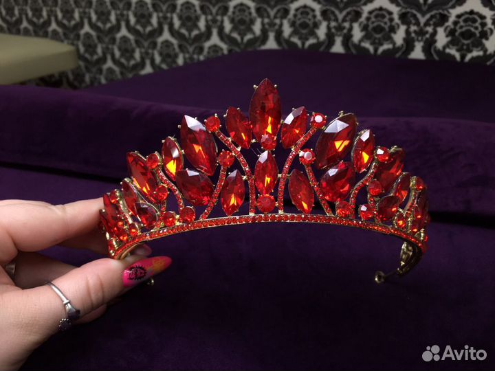 Диадема красная с сережами