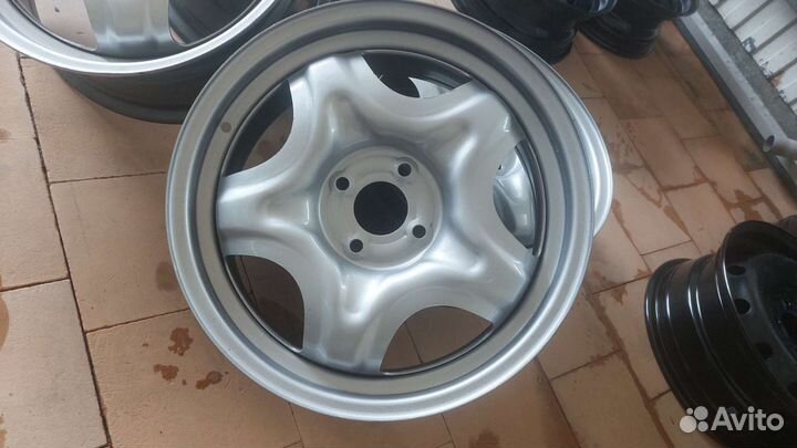 Диски р16 штампованные Веста, Ларгус