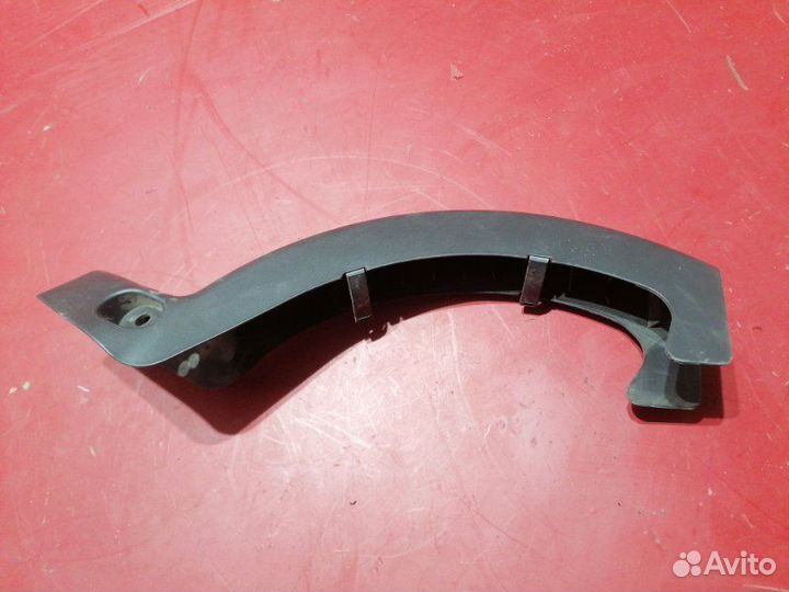 Накладка петли багажника левая Mercedes Benz