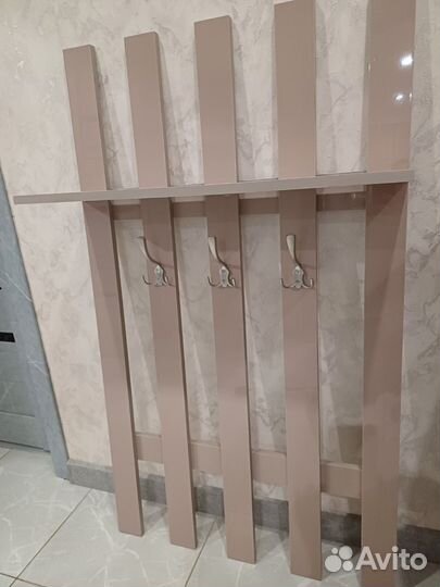 Вешалка в прихожую