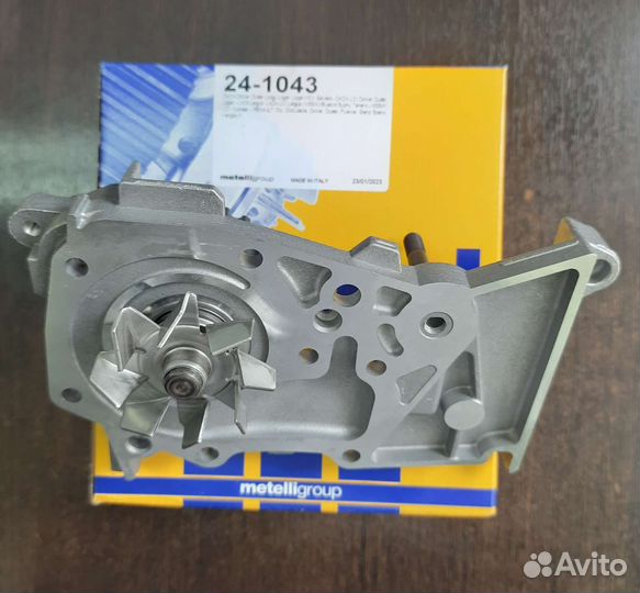 Водяной насос помпа Renault Duster, Logan 1.6