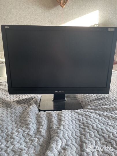 Монитор Invasion 19” 1366x768