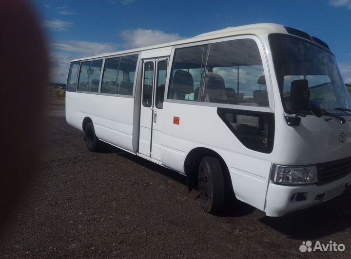 Междугородний / Пригородный автобус Toyota Coaster, 2011