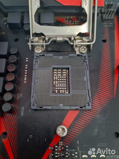 Материнская плата asus ROG strix B250H gaming