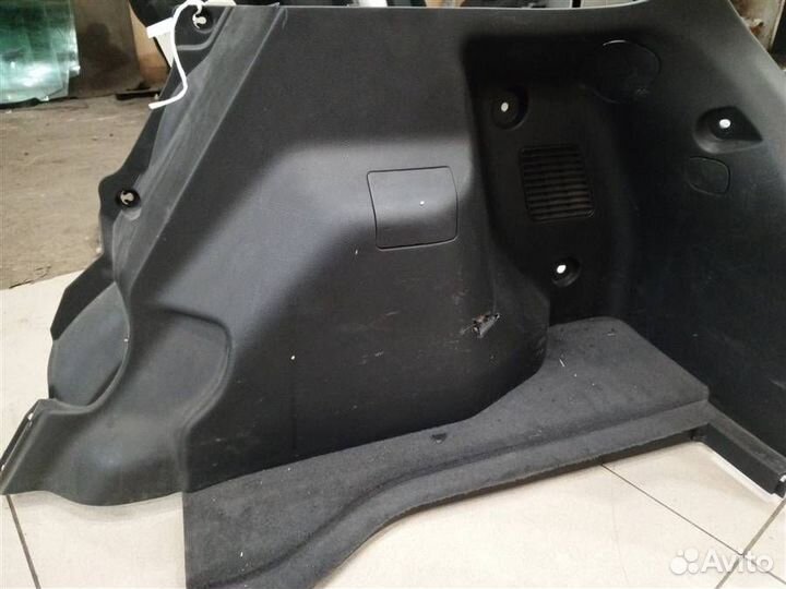 Обшивка багажника правая Nissan Tiida C11 2004-20