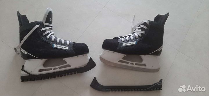 Коньки хоккейные 43 размер
