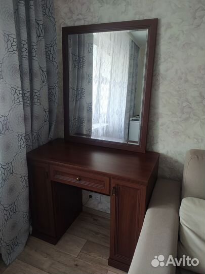 Туалетный столик