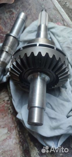 Вал нижнего редуктора Volvo penta