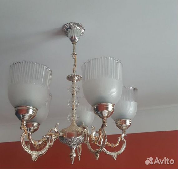 Люстра и 2 бра