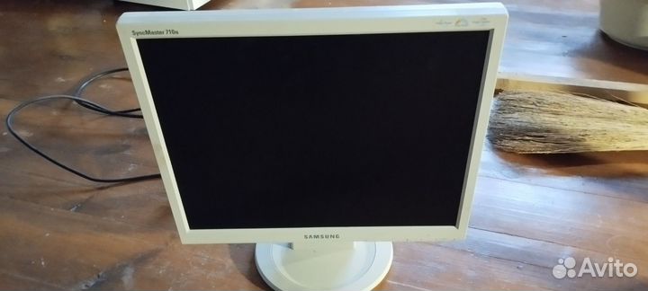 Монитор Samsung 27