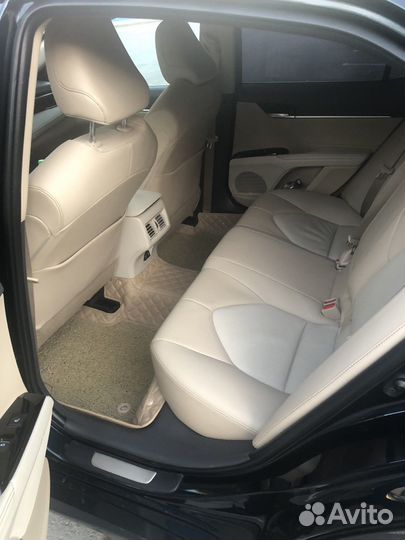 Водитель с личным легковым автомобилем