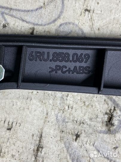 Рамка магнитолы volkswagen polo седан 2019