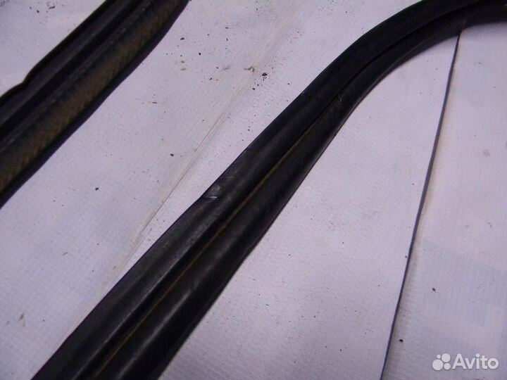 Уплотнитель багажника Focus II 2005-2008