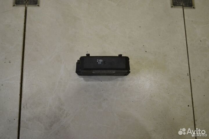 Блок управления двери передний правый Mercedes-Ben