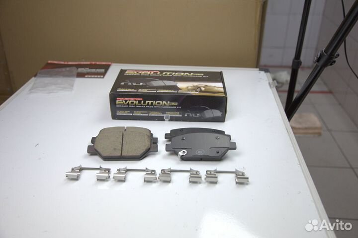 Передние колодки PowerStop Camaro / Cadillac XT4