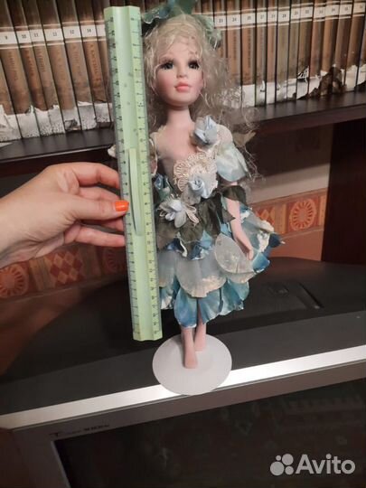 Кукла фарфоровая коллекционная
