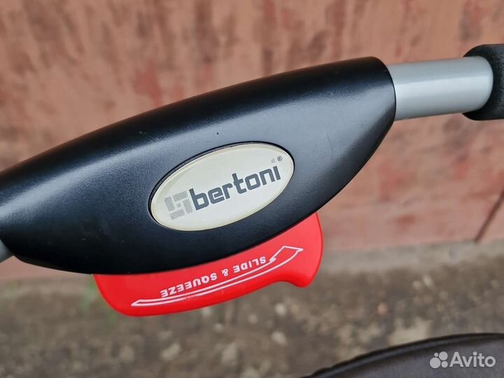 Прогулочная коляска Bertoni city