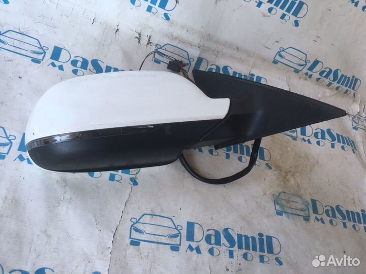 Зеркало Audi A4 B8