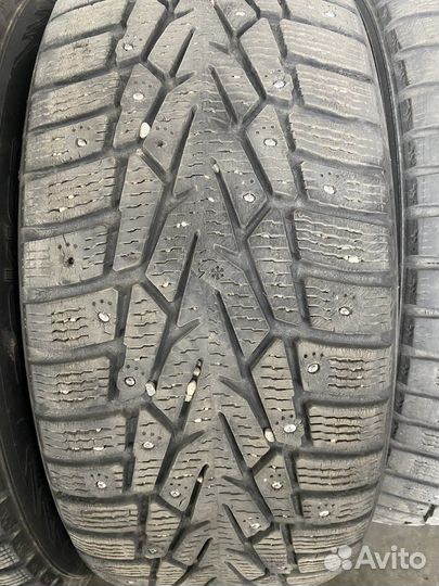 Nokian Tyres Hakkapeliitta 7 215/55 R17