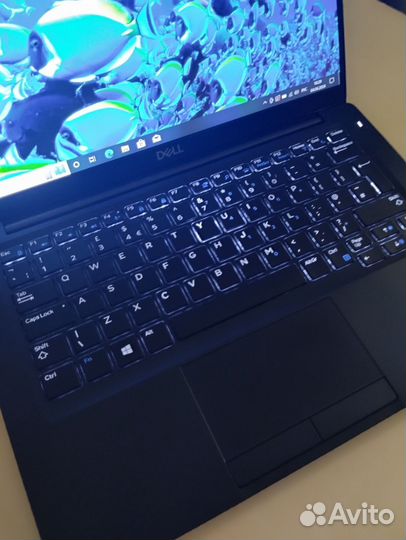 Dell Latitude 7390. i5-8650/256/8 IPS