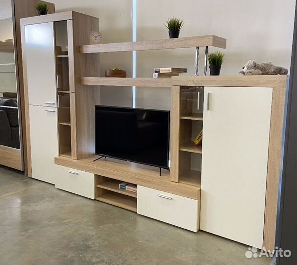 Стенка Монтана в гостиную