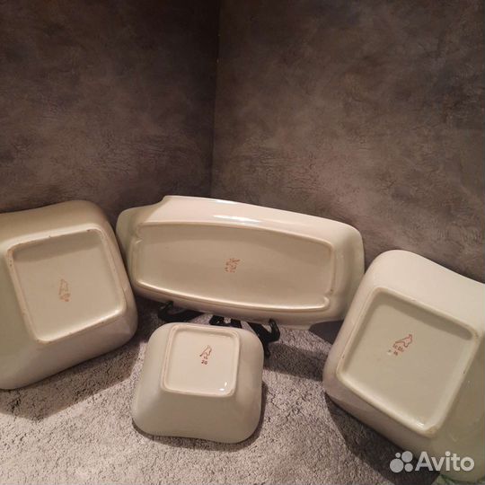 Фарфоровое блюдо СССР и салатники