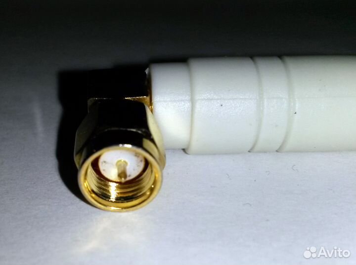 GSM Антенна 10 см угловая