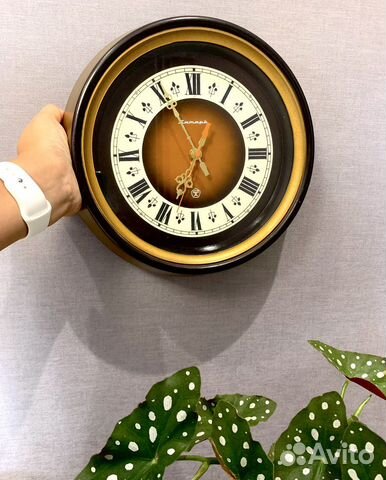 Часы настенные СССР янтарь